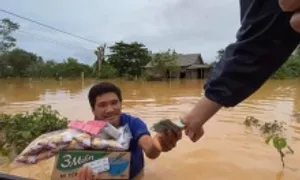 'Cuối làng đói, đầu làng no' vì cứu trợ thiếu thông tin